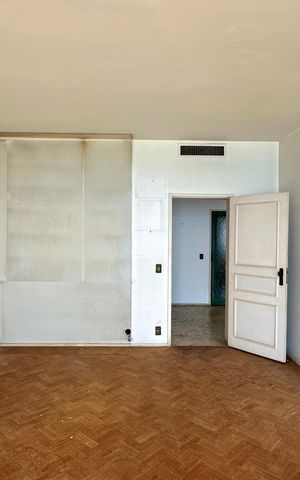 Apartamento à venda com 340m², 3 quartos e 2 vagas Apartamento à venda com 340m², 3 quartos e 2 vagasSala