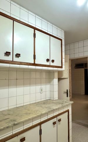 Apartamento à venda com 340m², 3 quartos e 2 vagas Apartamento à venda com 340m², 3 quartos e 2 vagasCozinha
