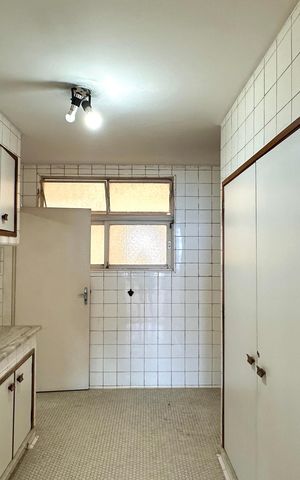 Apartamento à venda com 340m², 3 quartos e 2 vagas Apartamento à venda com 340m², 3 quartos e 2 vagasCozinha