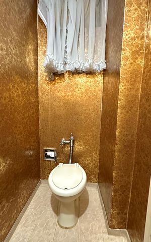 Apartamento à venda com 340m², 3 quartos e 2 vagas Apartamento à venda com 340m², 3 quartos e 2 vagasLavabo