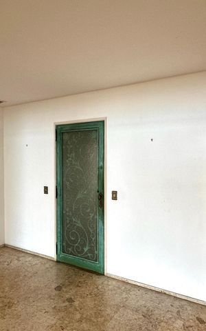 Apartamento à venda com 340m², 3 quartos e 2 vagas Apartamento à venda com 340m², 3 quartos e 2 vagasSala