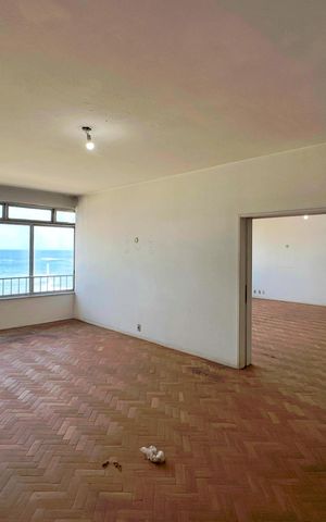 Apartamento à venda com 340m², 3 quartos e 2 vagas Apartamento à venda com 340m², 3 quartos e 2 vagasSala