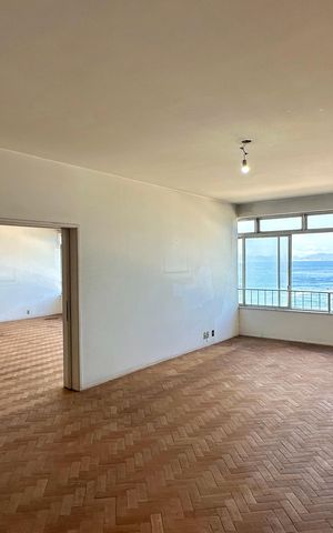 Apartamento à venda com 340m², 3 quartos e 2 vagas Apartamento à venda com 340m², 3 quartos e 2 vagasSala