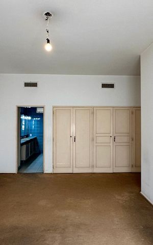 Apartamento à venda com 340m², 3 quartos e 2 vagas Apartamento à venda com 340m², 3 quartos e 2 vagasSuíte