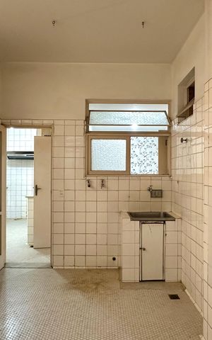 Apartamento à venda com 340m², 3 quartos e 2 vagas Apartamento à venda com 340m², 3 quartos e 2 vagasÁrea de Serviço