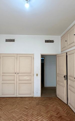 Apartamento à venda com 340m², 3 quartos e 2 vagas Apartamento à venda com 340m², 3 quartos e 2 vagasQuarto 3