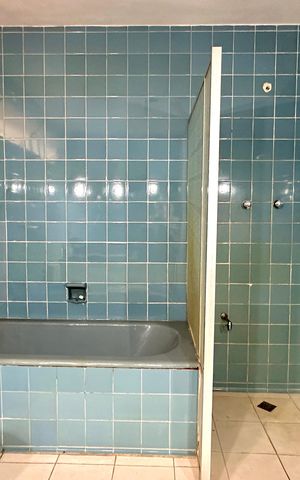 Apartamento à venda com 340m², 3 quartos e 2 vagas Apartamento à venda com 340m², 3 quartos e 2 vagasBanheiro da Suíte
