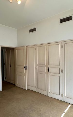 Apartamento à venda com 340m², 3 quartos e 2 vagas Apartamento à venda com 340m², 3 quartos e 2 vagasQuarto 2