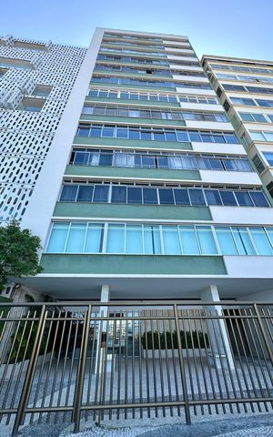 Apartamento à venda com 340m², 3 quartos e 2 vagas Apartamento à venda com 340m², 3 quartos e 2 vagasFachada
