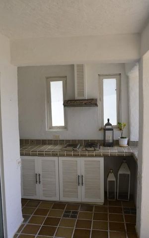 Casa de condomínio à venda com 461m², 4 quartos e 2 vagas Casa de condomínio à venda com 461m², 4 quartos e 2 vagasVaranda da Suíte 3