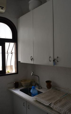 Casa de condomínio à venda com 461m², 4 quartos e 2 vagas Casa de condomínio à venda com 461m², 4 quartos e 2 vagasCozinha