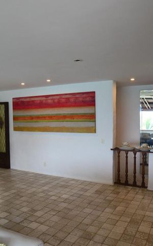 Casa de condomínio à venda com 461m², 4 quartos e 2 vagas Casa de condomínio à venda com 461m², 4 quartos e 2 vagasSala