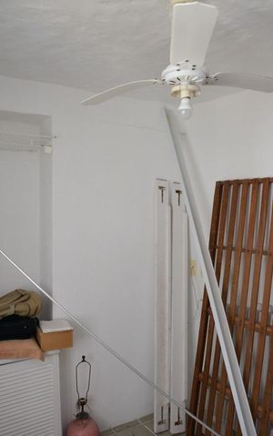 Casa de condomínio à venda com 461m², 4 quartos e 2 vagas Casa de condomínio à venda com 461m², 4 quartos e 2 vagasQuarto de Serviço