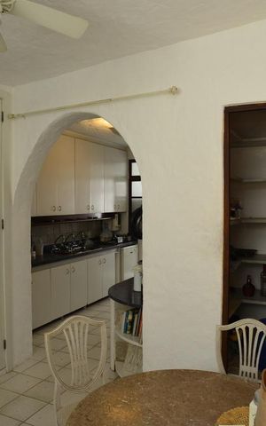 Casa de condomínio à venda com 461m², 4 quartos e 2 vagas Casa de condomínio à venda com 461m², 4 quartos e 2 vagasCopa