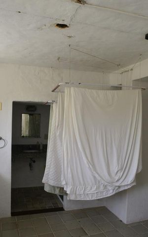 Casa de condomínio à venda com 461m², 4 quartos e 2 vagas Casa de condomínio à venda com 461m², 4 quartos e 2 vagasÁrea de Serviço