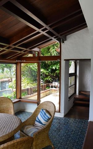 Casa de condomínio à venda com 461m², 4 quartos e 2 vagas Casa de condomínio à venda com 461m², 4 quartos e 2 vagasVaranda