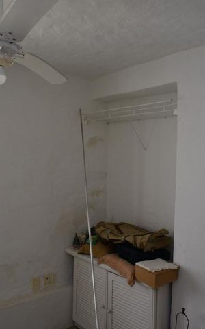 Casa de condomínio à venda com 461m², 4 quartos e 2 vagas Casa de condomínio à venda com 461m², 4 quartos e 2 vagasQuarto de Serviço