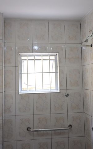 Casa à venda com 125m², 4 quartos e 2 vagasBanheiro 2