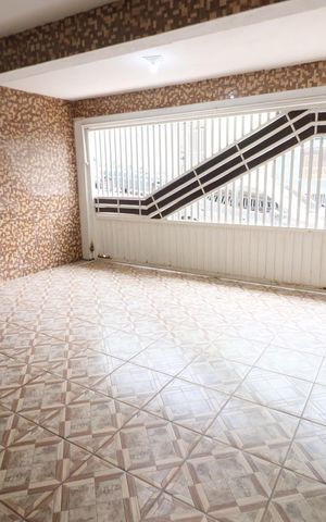 Casa à venda com 125m², 4 quartos e 2 vagasGaragem