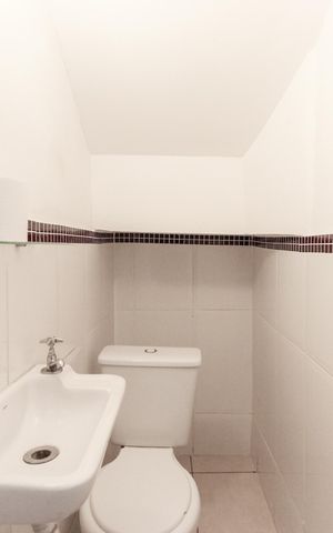 Casa de condomínio à venda com 65m², 2 quartos e 1 vaga Casa de condomínio à venda com 65m², 2 quartos e 1 vagaLavabo