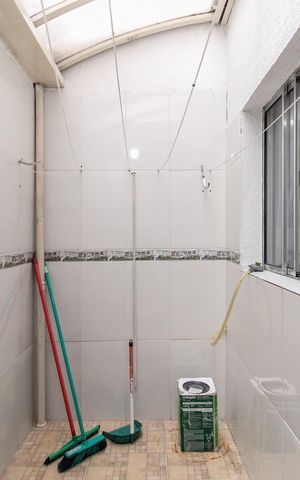 Casa de condomínio à venda com 65m², 2 quartos e 1 vaga Casa de condomínio à venda com 65m², 2 quartos e 1 vagaÁrea de Serviço