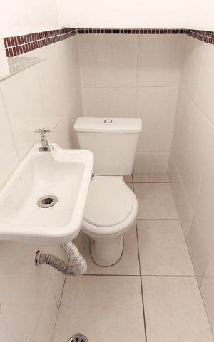 Casa de condomínio à venda com 65m², 2 quartos e 1 vaga Casa de condomínio à venda com 65m², 2 quartos e 1 vagaLavabo