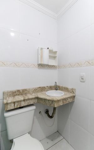 Casa de condomínio à venda com 65m², 2 quartos e 1 vaga Casa de condomínio à venda com 65m², 2 quartos e 1 vagaBanheiro