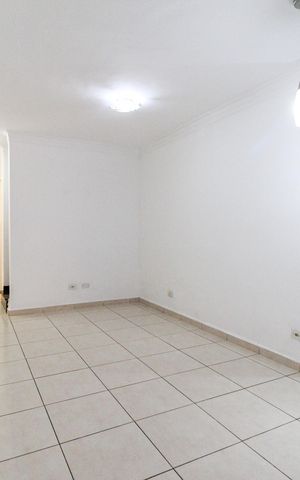 Casa de condomínio à venda com 65m², 2 quartos e 1 vaga Casa de condomínio à venda com 65m², 2 quartos e 1 vagaSala