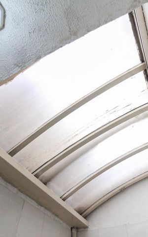 Casa de condomínio à venda com 65m², 2 quartos e 1 vaga Casa de condomínio à venda com 65m², 2 quartos e 1 vagaÁrea de Serviço