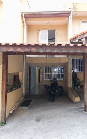 Casa de condomínio à venda com 65m², 2 quartos e 1 vaga Casa de condomínio à venda com 65m², 2 quartos e 1 vagaGaragem