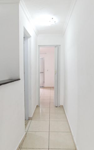 Casa de condomínio à venda com 65m², 2 quartos e 1 vaga Casa de condomínio à venda com 65m², 2 quartos e 1 vagaCorredor