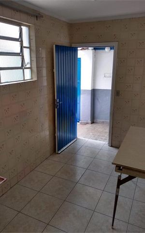 Casa à venda com 180m², 4 quartos e 2 vagas