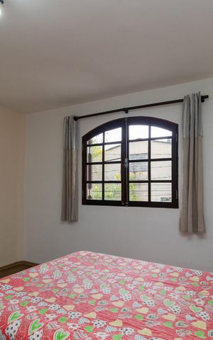 Casa à venda com 160m², 3 quartos e 3 vagas Casa à venda com 160m², 3 quartos e 3 vagasSuíte