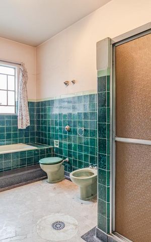 Casa à venda com 360m², 4 quartos e 6 vagasBanheiro Social