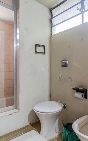 Casa à venda com 360m², 4 quartos e 6 vagasBanheiro da Suíte