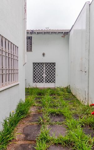 Casa à venda com 360m², 4 quartos e 6 vagasQuintal