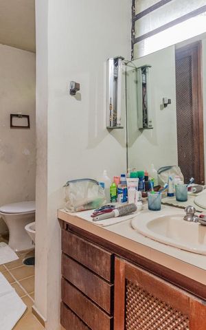 Casa à venda com 360m², 4 quartos e 6 vagasBanheiro da Suíte