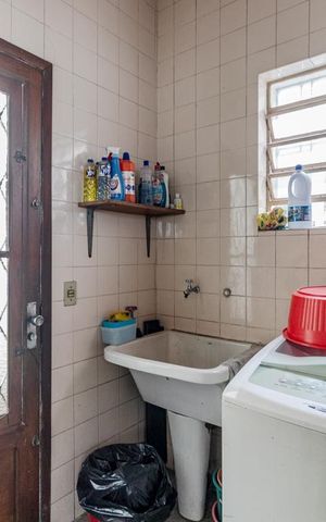 Casa à venda com 360m², 4 quartos e 6 vagasÁrea de Serviço
