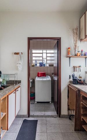 Casa à venda com 360m², 4 quartos e 6 vagasCozinha