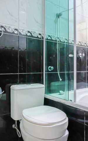Casa à venda com 250m², 5 quartos e 3 vagasBanheiro da suíte