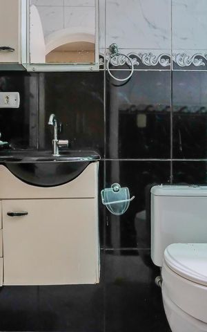 Casa à venda com 250m², 5 quartos e 3 vagasBanheiro da suíte