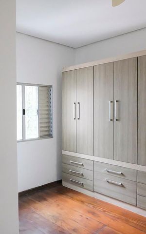 Casa à venda com 250m², 5 quartos e 3 vagasSuíte