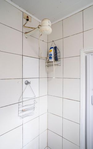 Casa à venda com 250m², 5 quartos e 3 vagasBanheiro da edícula