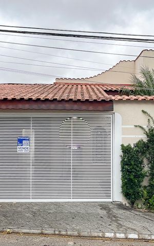 Casa à venda com 250m², 5 quartos e 3 vagasFachada - Plaquinha