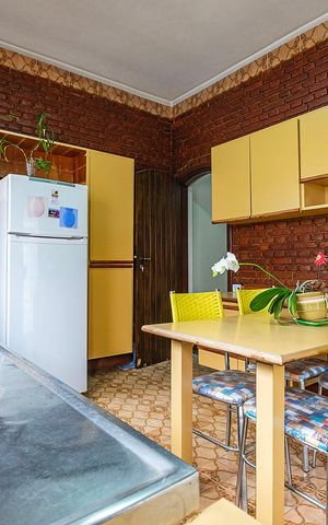 Casa à venda com 171m², 3 quartos e 2 vagas Casa à venda com 171m², 3 quartos e 2 vagasCozinha