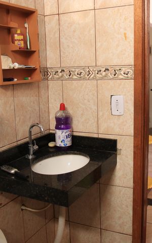 Casa à venda com 150m², 3 quartos e 2 vagasBanheiro