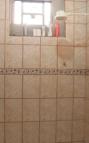 Casa à venda com 150m², 3 quartos e 2 vagasBanheiro