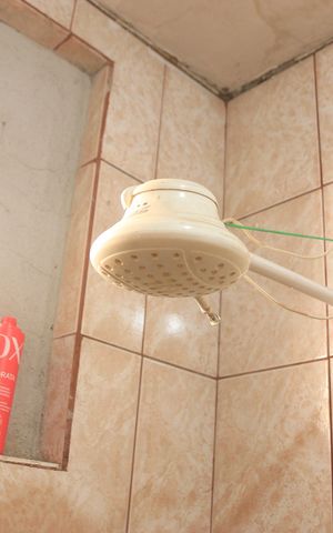Casa à venda com 150m², 3 quartos e 2 vagasBanheiro