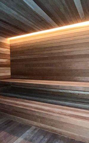 Apartamento à venda com 195m², 4 quartos e 3 vagas Apartamento à venda com 195m², 4 quartos e 3 vagasSauna