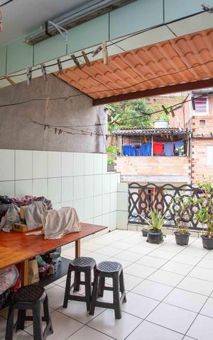 Casa à venda com 48m², 3 quartos e 2 vagasSacada